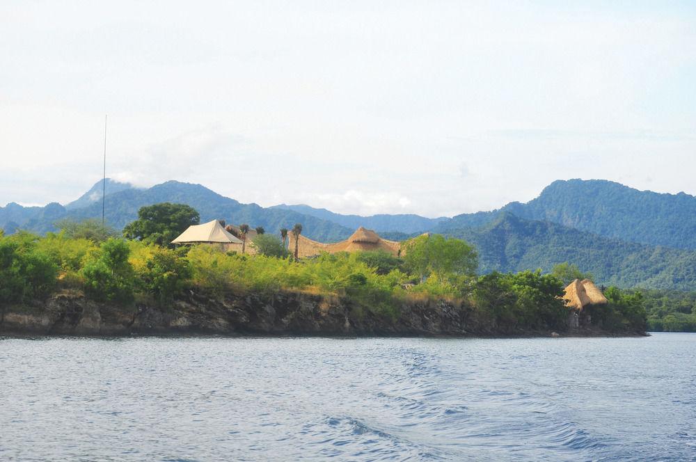 Menjangan Dynasty Resort Pemuteran  Luaran gambar